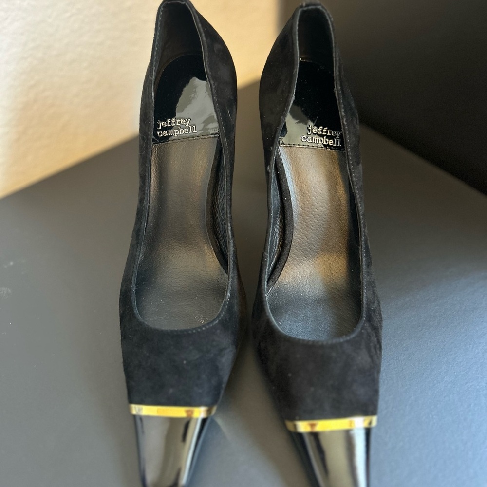 Jeffrey Campbell Conspiracy Cap Toe Pump Metallic Gold Black Suede Size 7.5 - Picture 3 of 10